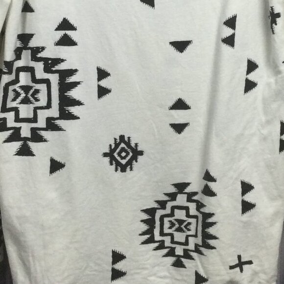 UO Truly Madly Deeply Aztec Sweater White Black M - Picture 2 of 10